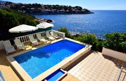 Zavalatica Apartment | 48 m² Apartment ∙ 2 bedrooms ∙ 5 guests