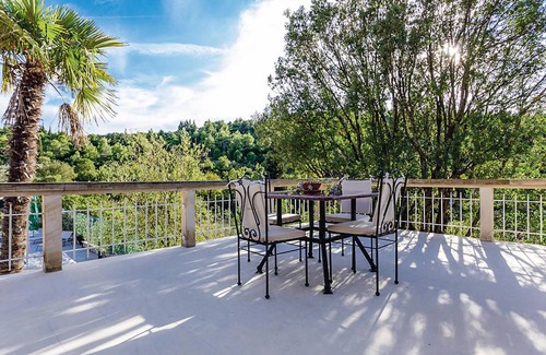Kremena House | 480 m² House ∙ 4 bedrooms ∙ 8 guests