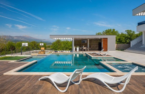 Citluk Villa | 480 m² Villa ∙ 6 bedrooms ∙ 12 guests
