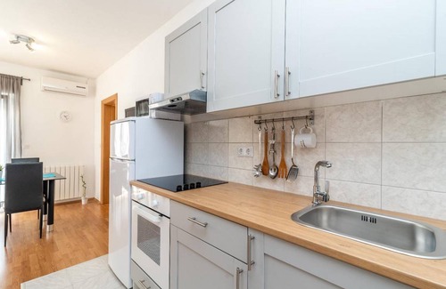 Okrug Gornji Apartment | 50 m² Apartment ∙ 1 bedroom ∙ 4 guests