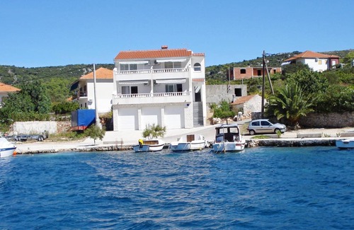 Vinisce Apartment | 50 m² Apartment ∙ 1 bedroom ∙ 4 guests