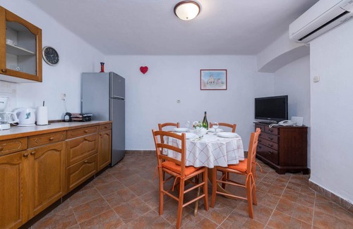 Brovinje House | 54 m² Maisonette ∙ 2 bedrooms ∙ 4 guests