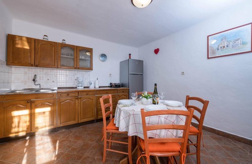 Brovinje House | 54 m² Maisonette ∙ 2 bedrooms ∙ 4 guests