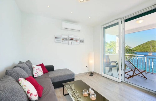 Prozurska Luka Apartment | 56 m² Apartment ∙ 2 bedrooms ∙ 5 guests