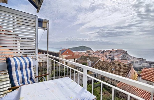 Pile Apartment | 56 m² Apartment ∙ 1 bedroom ∙ 2 guests