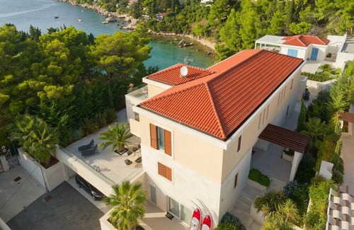 Hvar Villa | 594 m² Villa ∙ 5 bedrooms ∙ 10 guests