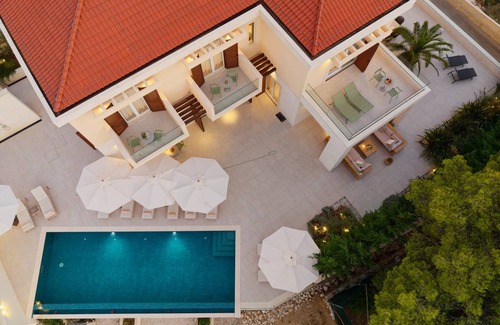 Hvar Villa | 594 m² Villa ∙ 5 bedrooms ∙ 10 guests