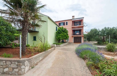 Bozava Apartment | 60 m² Apartment ∙ 2 bedrooms ∙ 6 guests