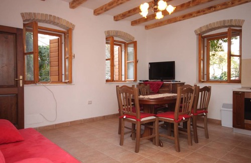 Kastel Novi House | 62 m² House ∙ 3 bedrooms ∙ 9 guests