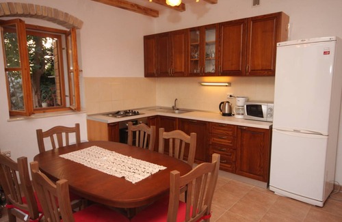 Kastel Novi House | 62 m² House ∙ 3 bedrooms ∙ 9 guests