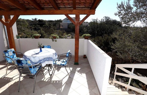 Drvenik Mali Apartment | 65 m² Apartment ∙ 3 bedrooms ∙ 6 guests