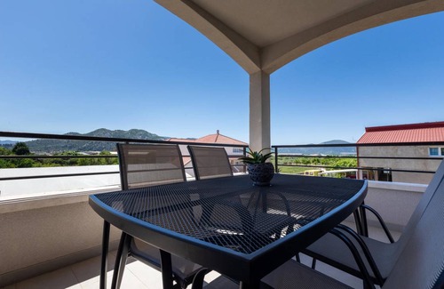 Opuzen Apartment | 66 m² Apartment ∙ 2 bedrooms ∙ 4 guests