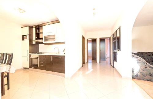 Privlaka House | 7 bedrooms house with private pool enclosed garden and wifi at Sabunike