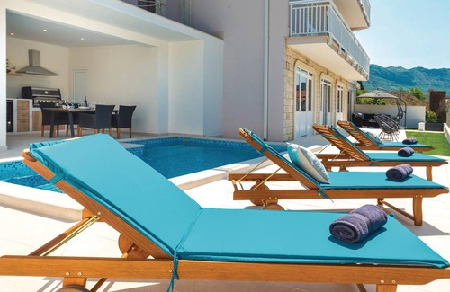 Prijevor Apartment | 70 m² Apartment ∙ 3 bedrooms ∙ 6 guests