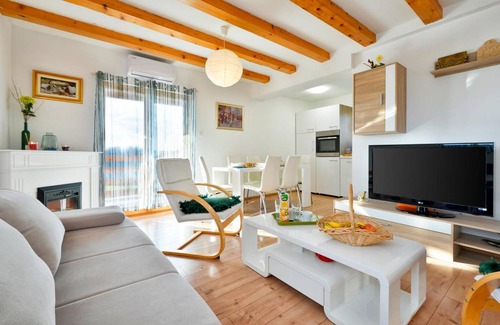 Tuhelj House | 72 m² House ∙ 2 bedrooms ∙ 6 guests