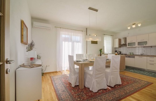 Kastel Novi Apartment | 76 m² Apartment ∙ 2 bedrooms ∙ 5 guests