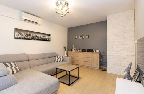 Obrovac Apartment | 78 m² Apartment ∙ 2 bedrooms ∙ 4 guests