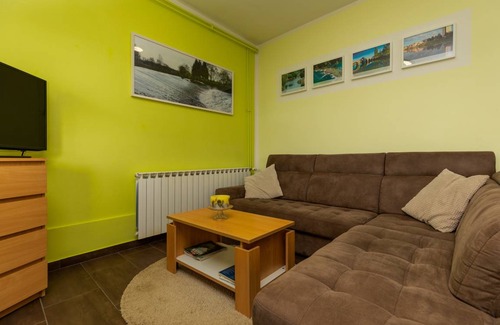 Karlovac Apartment | 79 m² Apartment ∙ 2 bedrooms ∙ 6 guests