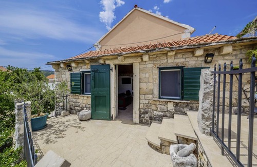 Marina House | 80 m² House ∙ 3 bedrooms ∙ 6 guests