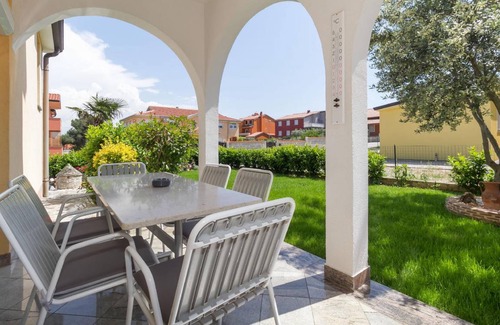 Kastel House | 80 m² House ∙ 3 bedrooms ∙ 4 guests