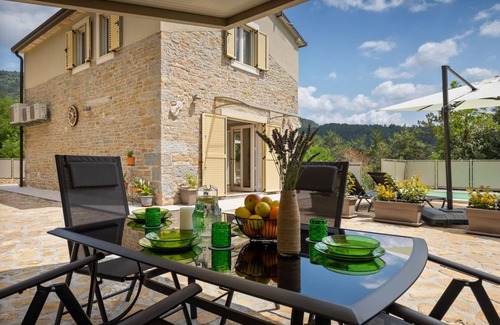 Livade Villa | 80 m² Villa ∙ 2 bedrooms ∙ 4 guests