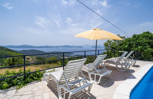 Dubrovacko Primorje House | 83 m² Maisonette ∙ 3 bedrooms ∙ 6 guests