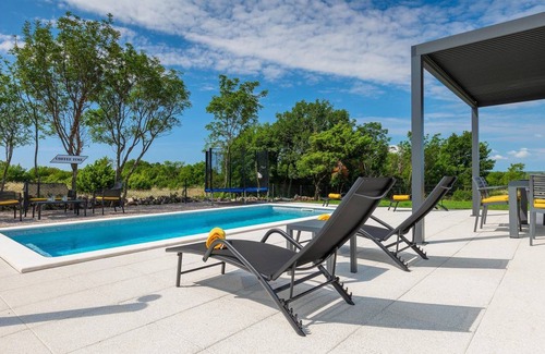 Brgod House | 84 m² House ∙ 2 bedrooms ∙ 5 guests