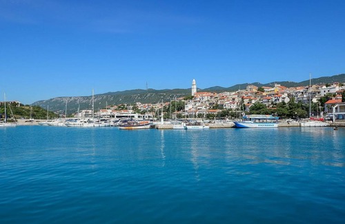 Novi Vinodolski Apartment | 85 m² Apartment ∙ 3 bedrooms ∙ 5 guests