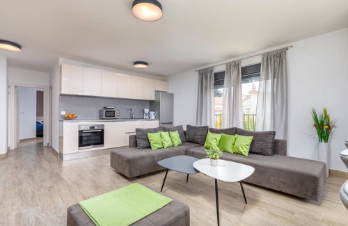 Pjescana Uvala Apartment | 85 m² Apartment ∙ 3 bedrooms ∙ 6 guests