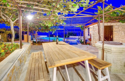 Obrs House | 85 m² House ∙ 3 bedrooms ∙ 5 guests