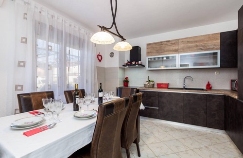 Sarsoni Apartment | 89 m² Apartment ∙ 2 bedrooms ∙ 6 guests
