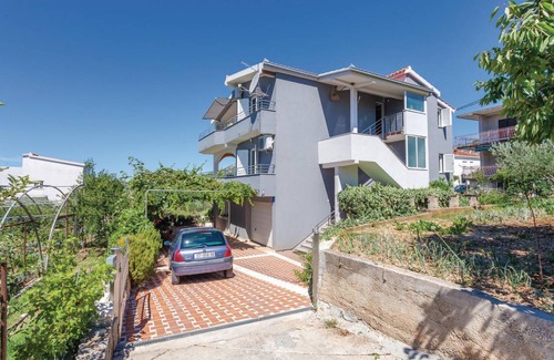Seget Vranjica Apartment | 90 m² Apartment ∙ 2 bedrooms ∙ 4 guests