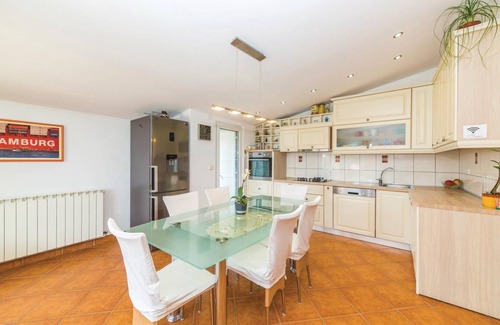 Seget Vranjica Apartment | 90 m² Apartment ∙ 2 bedrooms ∙ 4 guests