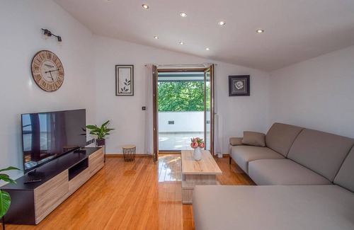 Rezanci Apartment | 90 m² Apartment ∙ 3 bedrooms ∙ 5 guests