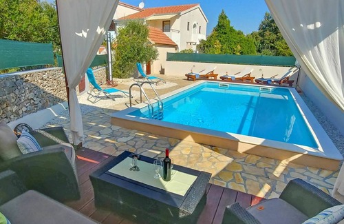 Razanj Apartment | 90 m² Apartment ∙ 3 bedrooms ∙ 6 guests