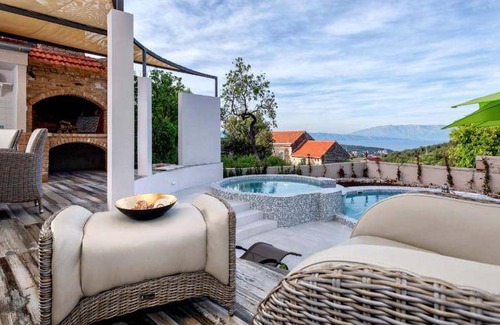 Pitve House | 90 m² House ∙ 3 bedrooms ∙ 8 guests