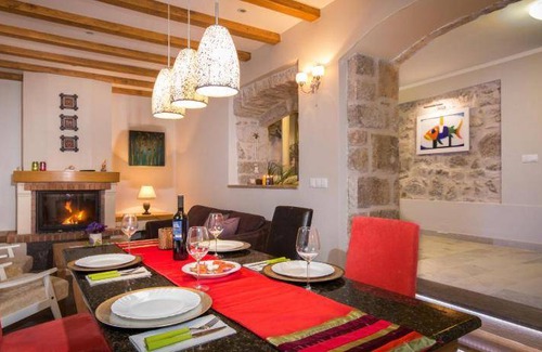 Pitve House | 90 m² House ∙ 3 bedrooms ∙ 8 guests