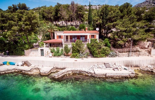 Klek House | 90 m² House ∙ 3 bedrooms ∙ 6 guests