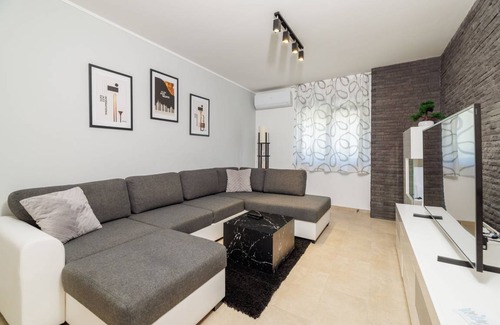 Rab Apartment | 91 m² Apartment ∙ 2 bedrooms ∙ 6 guests