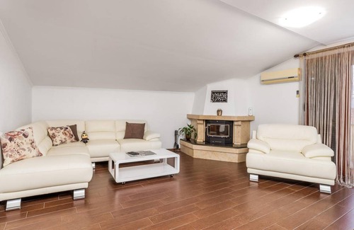 Viskovo Apartment | 94 m² Apartment ∙ 3 bedrooms ∙ 5 guests