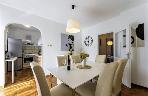 Rovinj Apartment | 95 m² Apartment ∙ 3 bedrooms ∙ 6 guests
