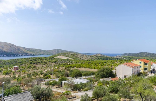 Grebastica Apartment | 95 m² Apartment ∙ 3 bedrooms ∙ 6 guests