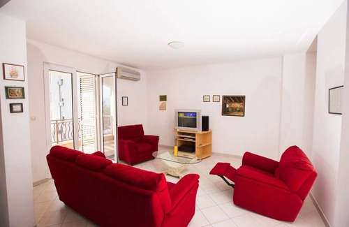 Jesenice Apartment | 98 m² Apartment ∙ 3 bedrooms ∙ 8 guests