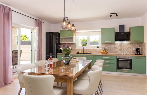 Orbanici Villa | A bright and serene holiday home with private pool and children's playground