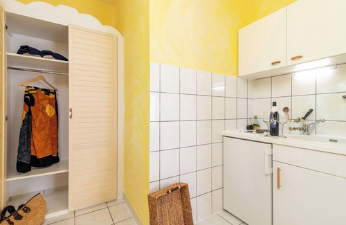 Trogir Apartment | A1 – studio apartment with terrace and garden, 3 min walk to the beach