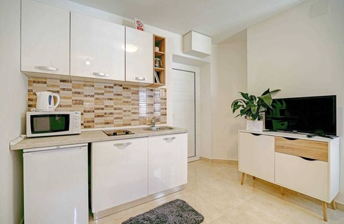 Pile Apartment | A1 Studio Apartments Kalma