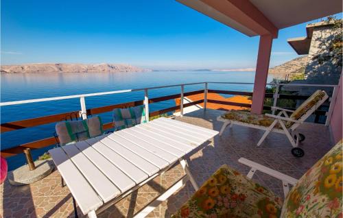 Stinica House | Amazing Apartment In Jablanac With Wifi