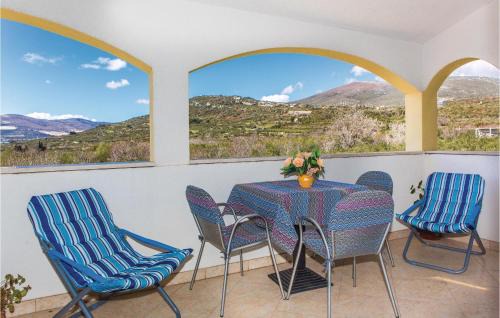 Rudine Apartment | Amazing Apartment In Kastel Novi