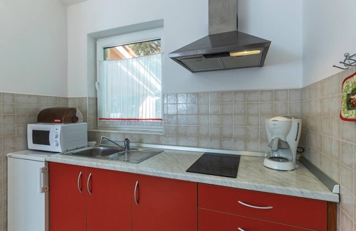 Banjole Apartment | Amazing apartment in Pula with kitchen