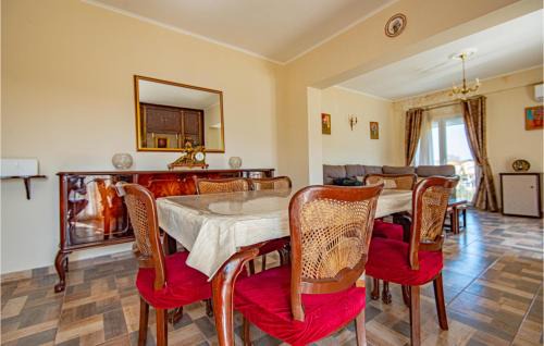 Raslina Apartment | Amazing Apartment In Raslina With Wifi